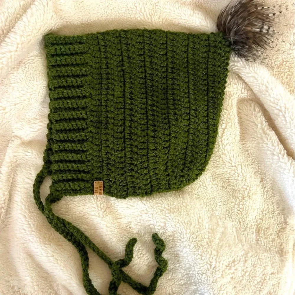The very sweetest and gorgeously hand knit crocheted winter hat. Like new!